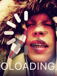 Shimmi dropol EP YOLOADING... So SIMILIVINLIFE-om v novom klipe reagujú na to, že si ich ľudia mýlia