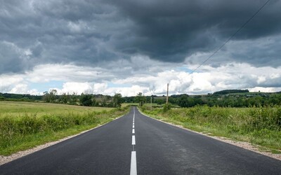 Silné bouřky se vrátí do Česka. O víkendu se ochladí