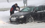 Silné sneženie zasiahne Slovensko už dnes večer. Miestami môže napadnúť až 20 centimetrov snehu (+ mapa)