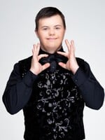 Šimon Jakuš o tanci a herectve: „Naším cieľom je dať ľuďom na Slovensku šancu pochopiť, že máme čo ponúknuť“ (Rozhovor)