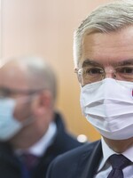 Situácia je vážna, slovenských pacientov s koronavírusom v ťažkom stave prevezú letecky do Nemecka