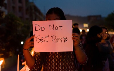 Skupina mužů v Indii opakovaně znásilňovala 15letou dívku, mučili ji 8 měsíců