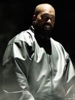 Šli byste na Kanyeho koncert v Praze? Ptali jsme se českých hudebníků a hudebnic, jestli se dá nad hajlováním mávnout rukou