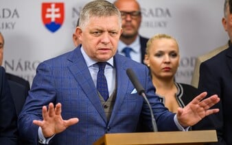 Slováci hromadne podpisujú petíciu proti zrušeniu 17. novembra. Pridali sa aj známe osobnosti