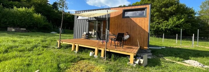 Slováci opísali, ako sa im býva v tiny house či drevodome: Ľudia z generačných domov si nevedia predstaviť obytný minimalizmus