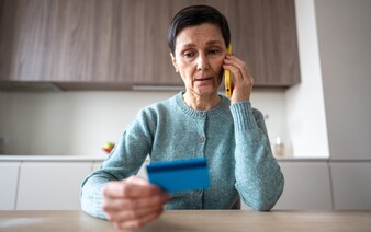 Slováci prišli kvôli podvodným telefonátom o viac ako 7 miliónov eur. Na tieto praktiky zlodejov si dávaj obzvlášť pozor