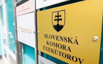 Slováci s exekúciou si polepšia. Od augusta môžu čakať vyššiu výplatu