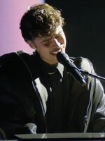 Slovák ADONXS má veľké šance vyhrať Eurovíziu: Ľudia sú z jeho hudby nadšení. Sleduj, ako odpremiéroval svoj súťažný song