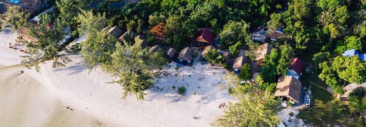 Slovák Adam si splnil sen a otvoril si rezort na rajskom ostrove v Kambodži. Pre koronavírus sa naň nemôže vrátiť