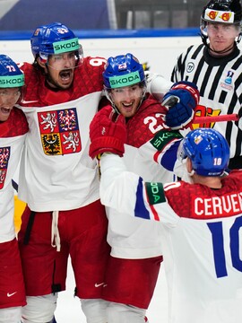 Slovák počas finále MS v hokeji vyhral 21-tisíc eur. Stavil na to, že Česi vyhrajú o dva góly