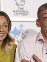 Slovenka Lenka a jej britský manžel vyhrali 120 miliónov eur v lotérii. Muž pracujúci ako robotník opravuje domy susedom zadarmo