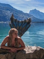 Slovenka Mária pracuje v Dubaji ako profesionálna morská panna. V 10-metrovej hĺbke ide o život, no Dubajčania ju obdivujú