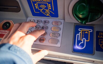 Slovenská banka rozširuje sieť bankomatov. Ich umiestnenie má byť na strategických miestach v regiónoch