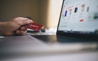 Slovenská obchodná inšpekcia vydala varovanie. Tieto e-shopy sú rizikové, odborníci na nich neodporúčajú nakupovať