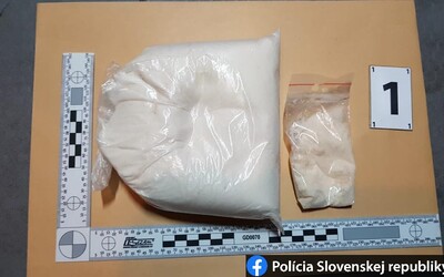 Slovenská polícia zaistila 650 gramov pervitínu: „Snežilo“ na Kysuciach, v Prievidzi aj v Trenčíne