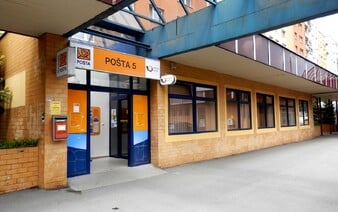 Slovenská pošta zatvára desiatky pobočiek po celom Slovensku. Obyvatelia budú musieť dochádzať aj niekoľko kilometrov