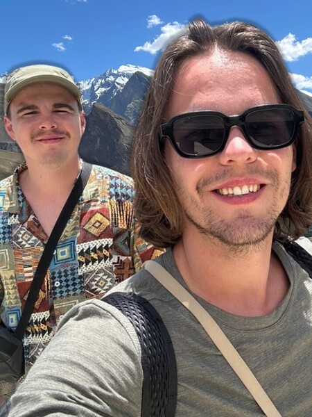 Slovenské dvojičky Adam a Andrej prešli najnebezpečnejšiu cestu v Pakistane. Zažili aj pád lavíny (Rozhovor)