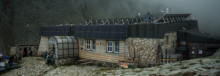 Slovenské elektrárne Česká republika inštalujú „Nekonečnú energiu“ pre vysokohorské chaty: fotovoltika s batériami nahradí diesel agregát