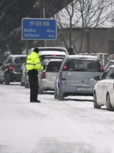 Slovensko čaká poriadna snehová nádielka. Najviac centimetrov čerstvého snehu napadne v týchto mestách