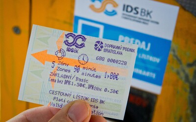 Slovensko chce zaviesť špeciálny cestovný lístok, ktorý by platil na všetky vlaky, autobusy aj MHD. Takto by to malo fungovať