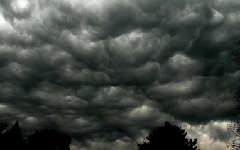 Slovensko o pár dní zasiahne ďalšia vlna búrok. Najhoršiu situáciu očakávajú na západe krajiny