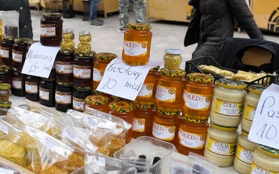 Slovensko produkuje najkvalitnejší med. Naši včelári uspeli medzi celosvetovou konkurenciou