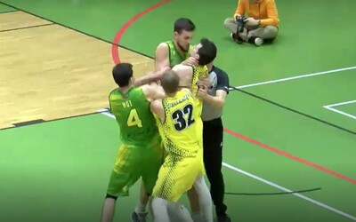 Slovenský basketbalista počas zápasu škrtil protihráča. Do konfliktu sa zapojil aj brankár futbalovej reprezentácie