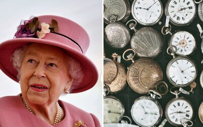 Služobníctvo kráľovnej Alžbety II. strávilo 40 hodín prestavovaním jej zbierky tisícich hodín, pretože sa menil letný čas na zimný