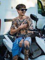 Šmolki z 13K: Som sofistikovaný primitív. Keď sa po mne váľajú 17-tky, nič to so mnou nerobí (Rozhovor)