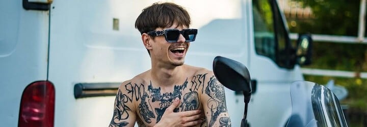 Šmolki z 13K: Som sofistikovaný primitív. Keď sa po mne váľajú 17-tky, nič to so mnou nerobí (Rozhovor)