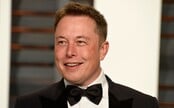 Snaží sa Musk kúpiť Trumpovi voličov? Každý deň rozdá milión, už sa tým zaoberajú úrady