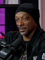 Snoop Dogg kritizuje LGBTQ+ obsah v detských filmoch. Nevie, ako má scénky vysvetliť svojim vnúčatám