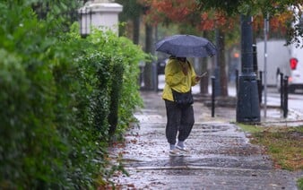 Sobota plná extrémov: SHMÚ vydal výstrahy pre celé Slovensko, varuje pred búrkami aj vysokými teplotami do 33 °C