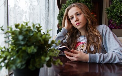 Sociální sítě u mladých způsobují deprese, díky videohrám jsme šťastnější, zjistila nová studie