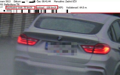 Šofér BMW sa ráno cez Trenčín rútil 109 km/h v úseku, kde je maximálne povolená 50-ka. Od policajtov schytal vysokú pokutu
