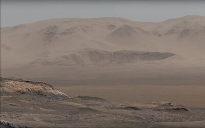 Sonda Curiosity poslala z Marsu zatiaľ najdetailnejšiu panorámu. Je zložená z vyše 1 000 fotografií