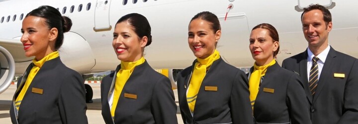 Španělská aerolinka dostala pokutu za to, že nařídila letuškám nosit make-up