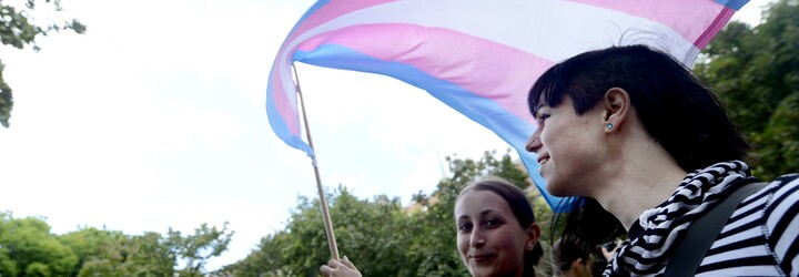 Spolek bojující za práva trans lidí po Zemanovi požaduje veřejnou omluvu za výroky o transgender osobách