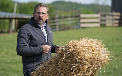 Steve Carell se z farmáře pokusí udělat starostu ve Wisconsinu. Sleduj vtipný trailer komedie Irresistible