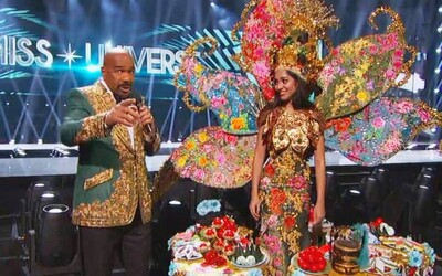 Steve Harvey opäť vyhlásil nesprávnu víťazku na Miss Universe a jeho vtip o drogových karteloch vôbec nevyšiel