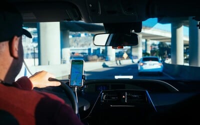 Stovky žen žalují Uber kvůli sexuálnímu násilí, řidiči se ho měli dopouštět již v roce 2014