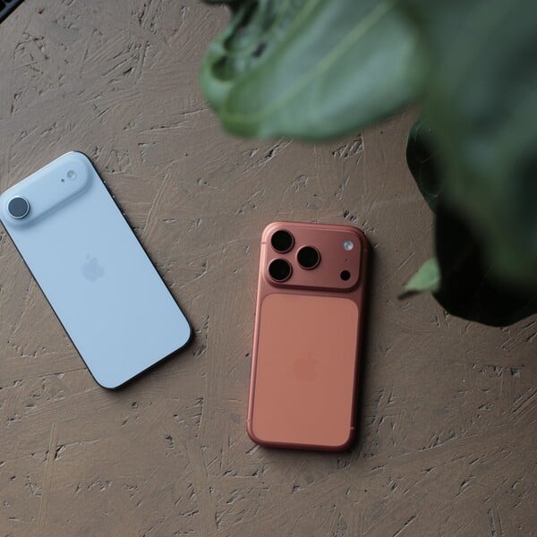 Strávili jsme dva týdny s iPhonem 17 Air a iPhonem 17 Pro. Je to revoluce, nebo předražené jablko za 30 tisíc?