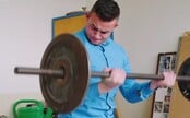 Strávili sme deň vo väzení pre mladistvých. Ukázali nám cely, čo jedia aj ako športujú (Videoreportáž)