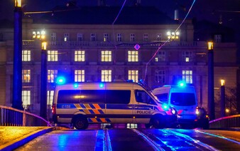 Střelba v Praze: Policie ztotožnila všechny oběti. Pisatele zvěrstev na internetu čeká trestní řízení (Aktualizováno)