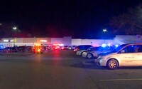 Střelec v USA zabil několik lidí v hypermarketu Walmart ve Virginii