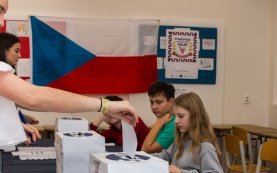 Studentské volby jako výpověď o nejmladší generaci. Středoškoláci si v prosinci mohou vyzkoušet volbu prezidenta