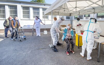 Sú známe výsledky testov z domu seniorov v Prešove, kde slúžil nakazený lekár. Ako dopadli?