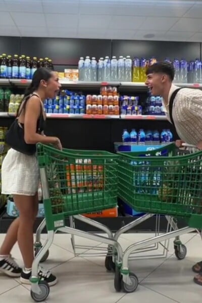 Supermarket namiesto Tinderu? Španieli ho využívajú ako zoznamku. Šalát v košíku značí, že chcú one-night stand