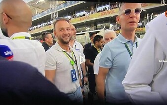 Šutaj Eštok bol v Abú Zabí na pretekoch Formuly 1. Opozícia ho kritizuje, že neprišiel na odvolávanie