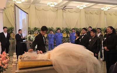 Svatba se zesnulou snoubenkou: Muž jí splnil poslední přání, prohrála boj se zákeřnou nemocí